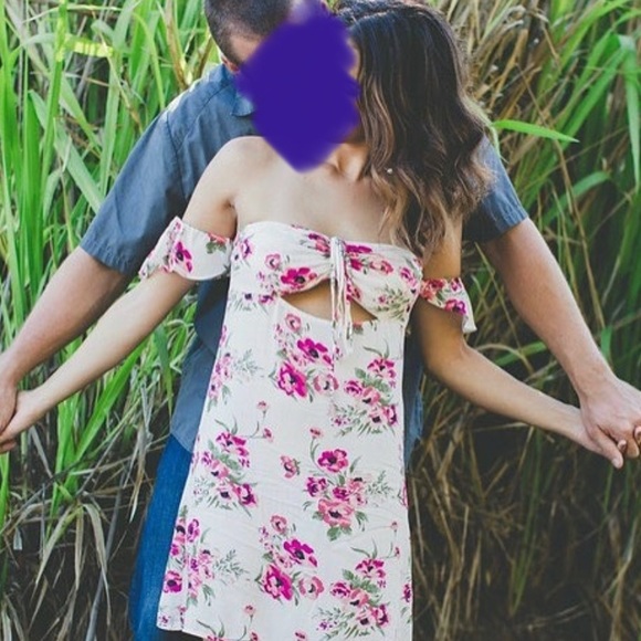 FLYNN SKYE Floral Mini✨ - Picture 3 of 3